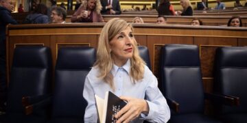 Yolanda Díaz presenta avances clave en la reducción de jornada laboral al Congreso